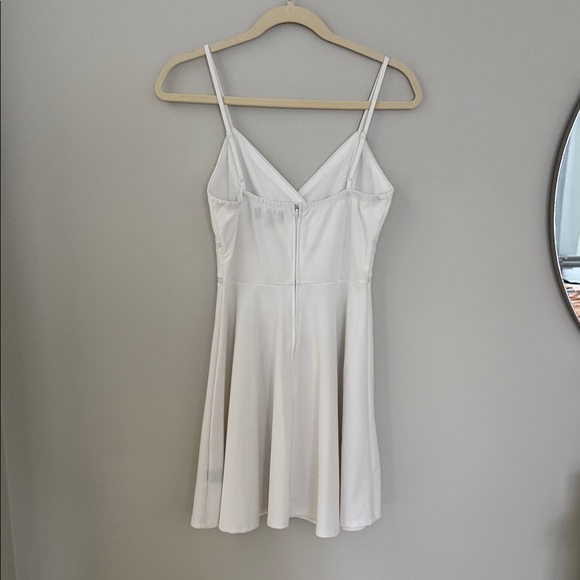 Trixxi White Mini Dress - Picture 3 of 4